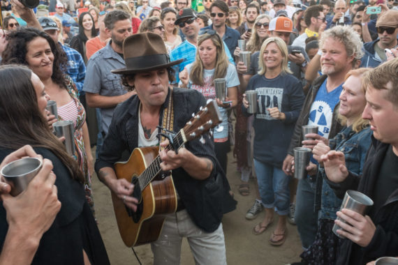 Langhorne Slim in the Crowd
